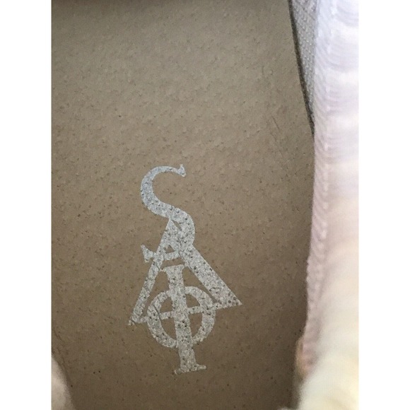 Sia Collective Culture Vulture CV 0.02 ALTERNATE GALAXY NASA Size 10 - Picture 6 of 9